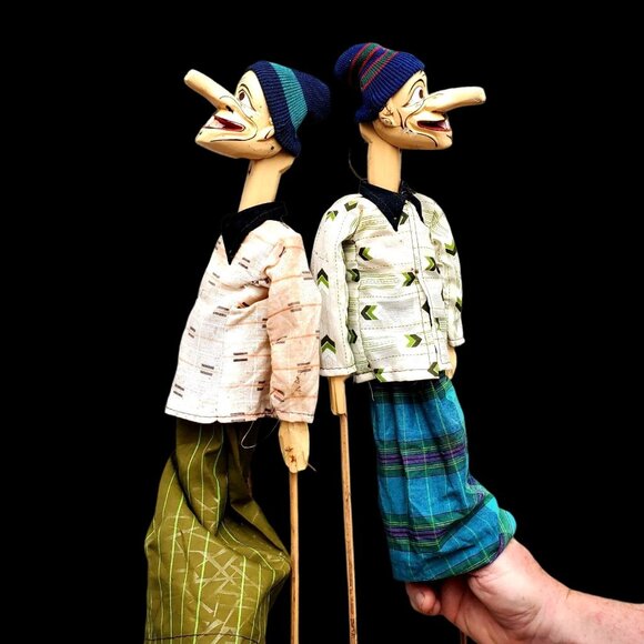 Two Hand Carved Puppets Wayang Golek Long Nose Java Indonesia Beanie Hats 17" - Picture 4 of 10